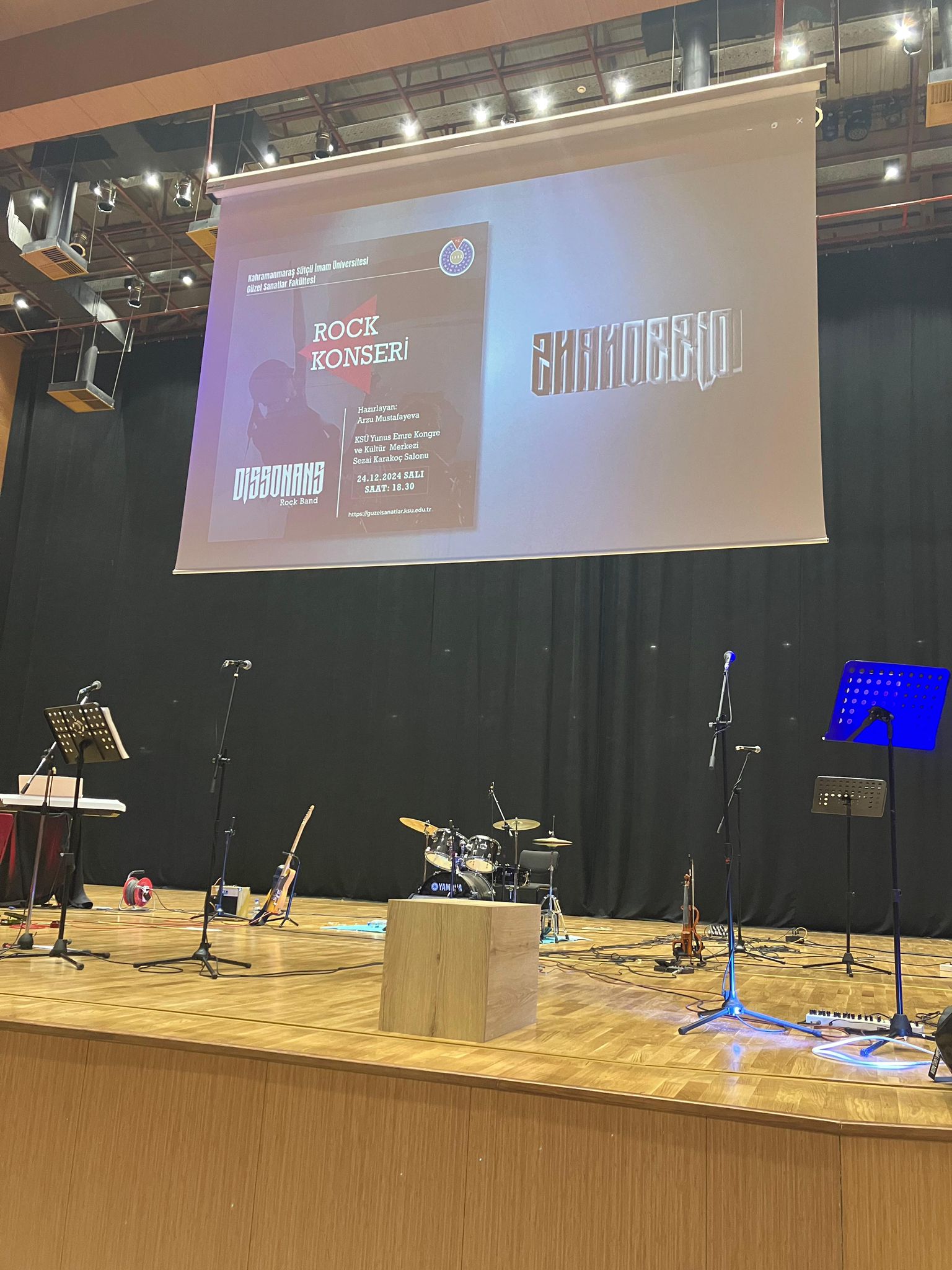 Fakültemiz “Dissonans RockBand” Grubu Seyirciyi Büyüledi